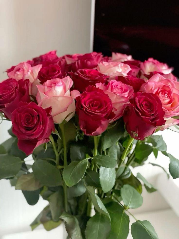 Spark Path Studio workshop space where corporate flower arrangements are designed and prepared for business delivery